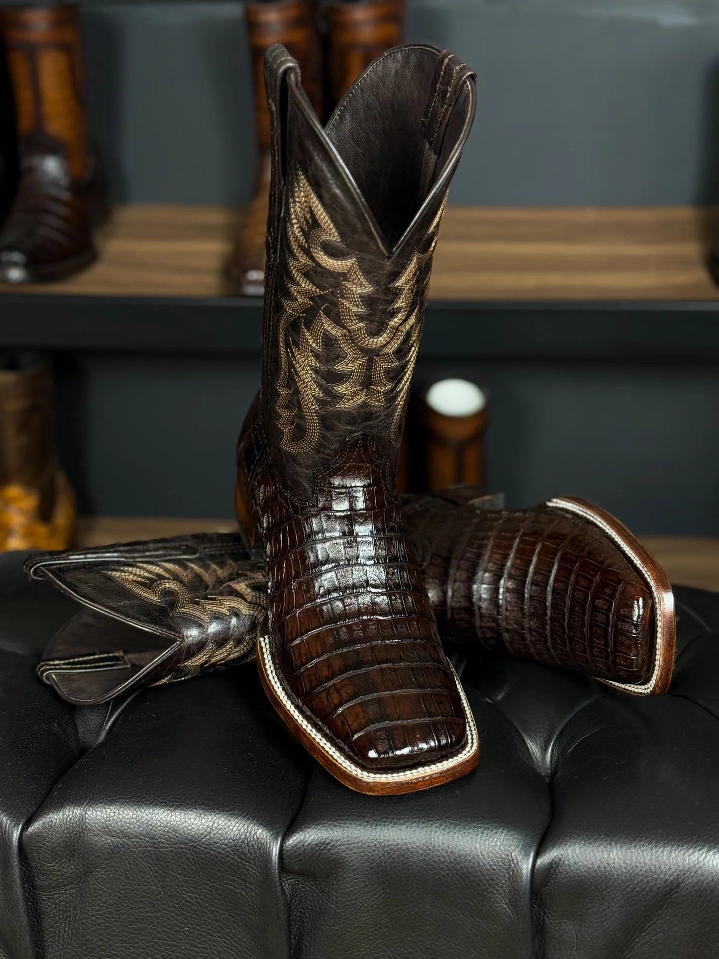 Cowboy Brown Crocodile Tail Bulldog