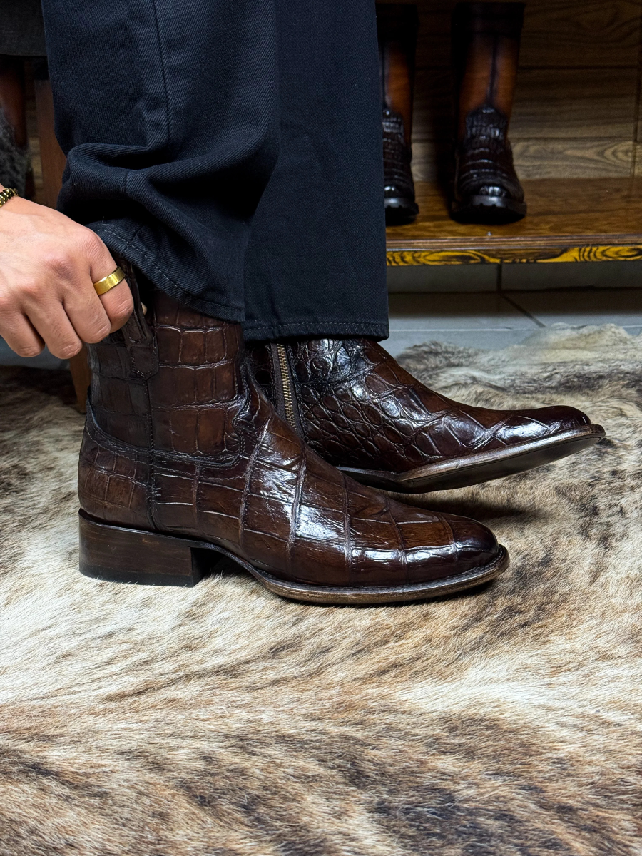 Emma Brown Full Crocodile Boots Oval