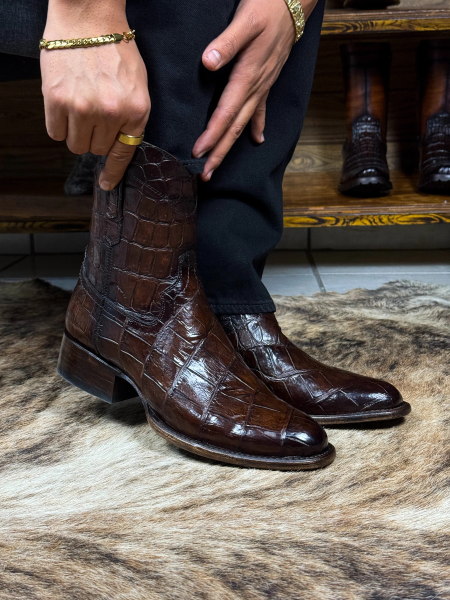 Emma Brown Full Crocodile Boots Oval